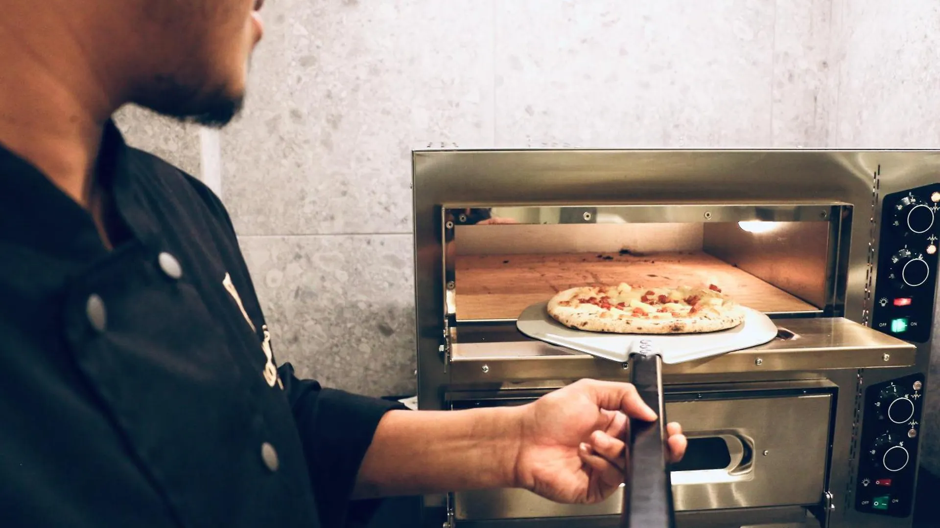 Gspot Hostels & Love Triangles Pizzeria Lisboa